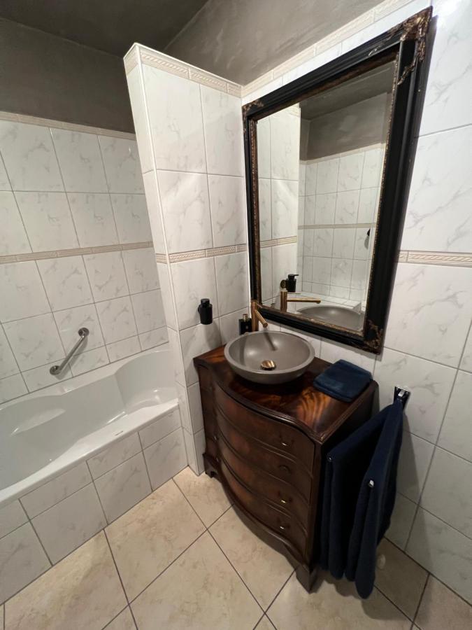 Logies Aan De Dam Hotel Middelburg Ngoại thất bức ảnh